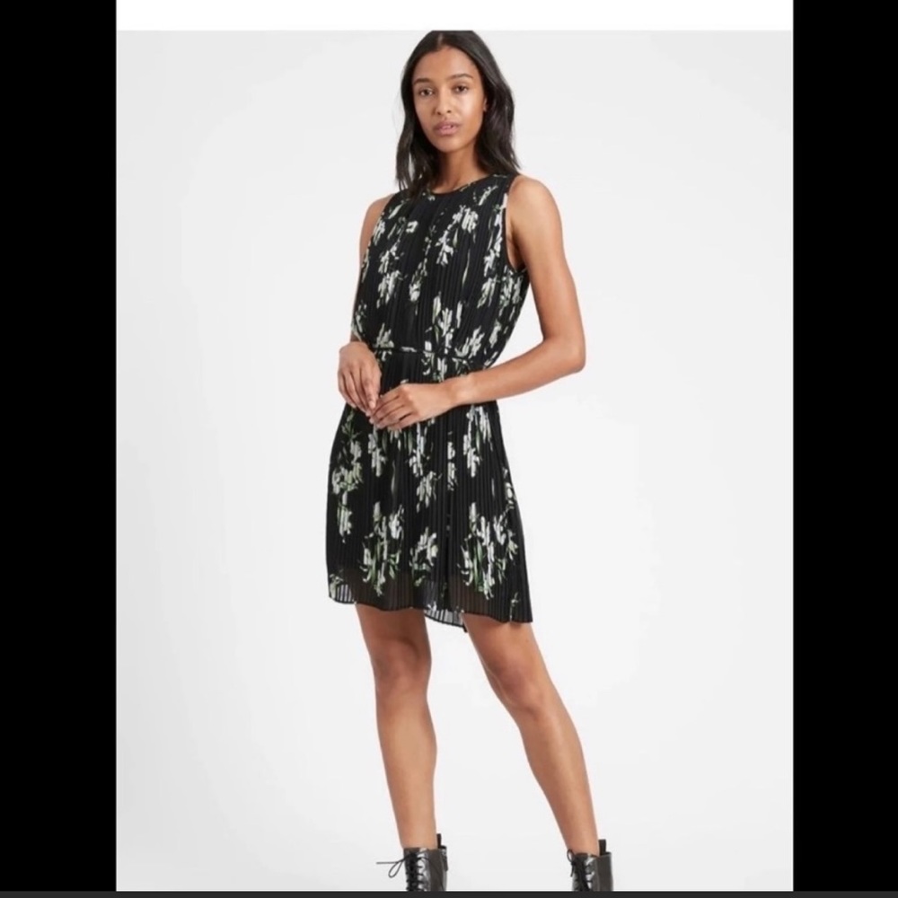 Banana Republic Pleated Black Floral Dress